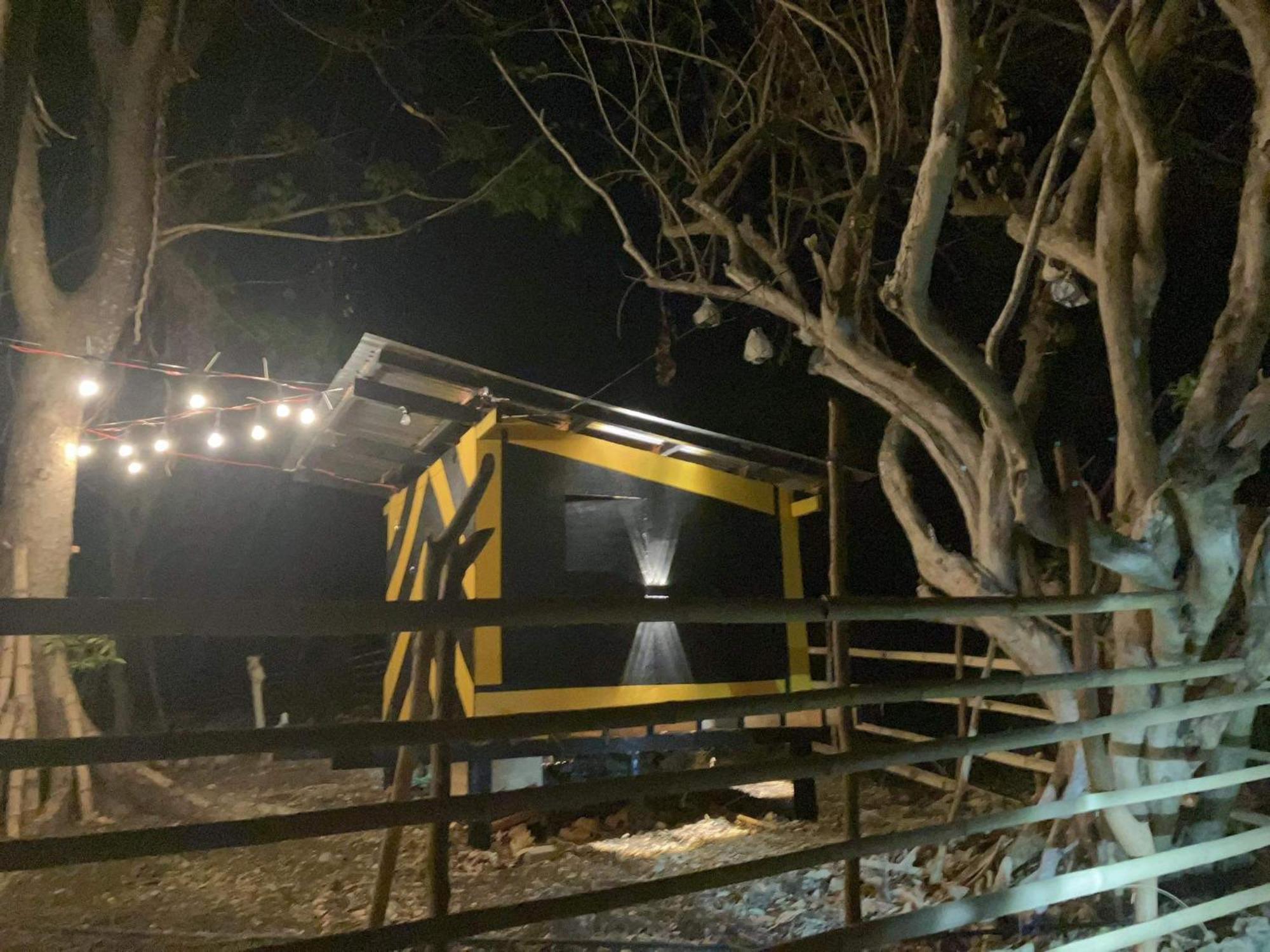 Campsarap Hostel & Resort Valencia  Exterior photo